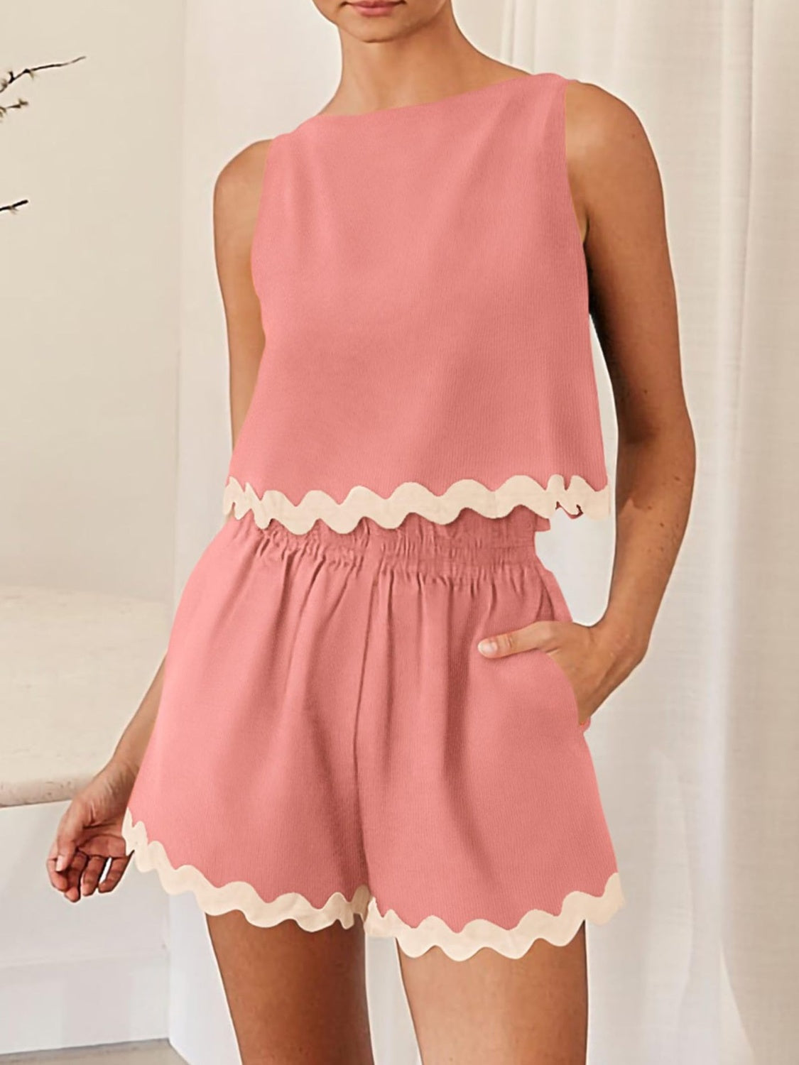 Contrast Trim Round Neck Top and Shorts Set